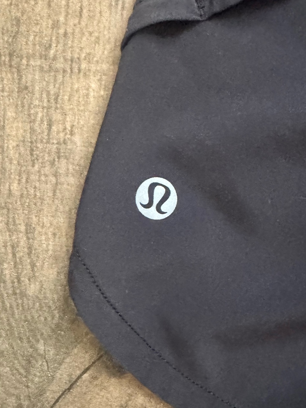 Lululemon Speed Up Black Shorts Size 6, 4” Inseam - Picture 3 of 6